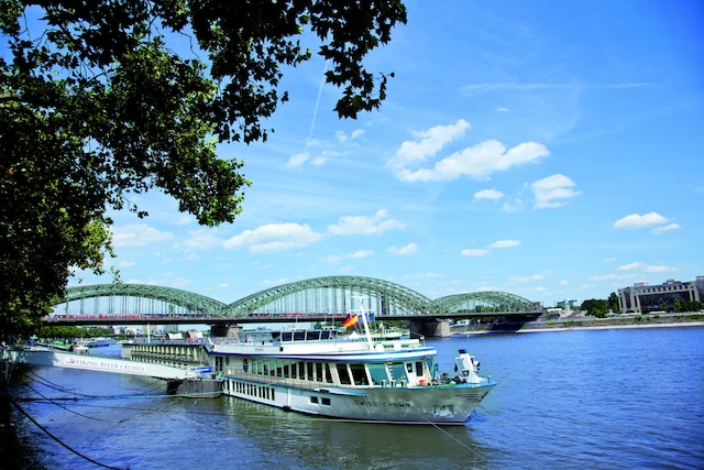 クロスゲーツ ホテルシップ アルトシュタット - デュッセルドルフ