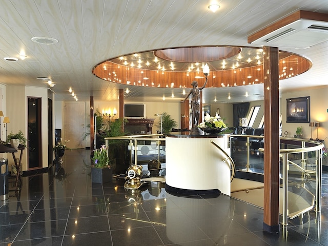 クロスゲーツ ホテルシップ アルトシュタット - デュッセルドルフ