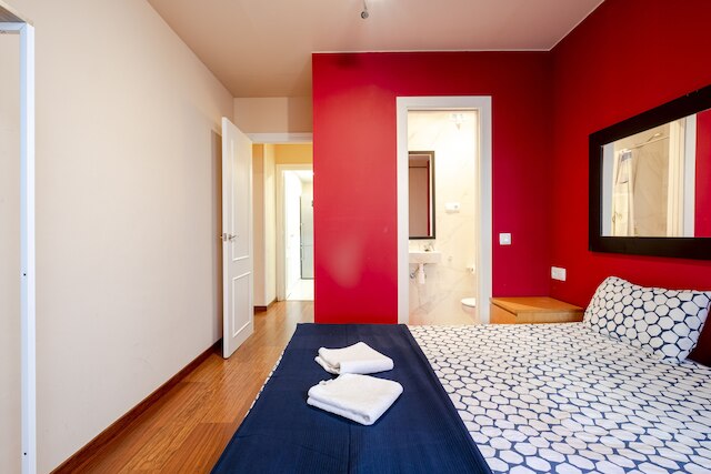 快適なベッドルーム 3 室のアパートメント、プライス エスパーナとサンツ ステーションの近く