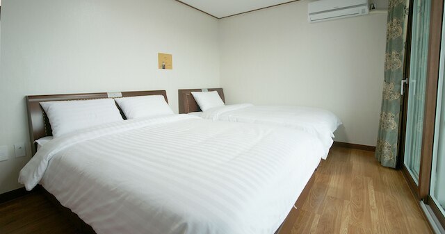 オアシス ペンション