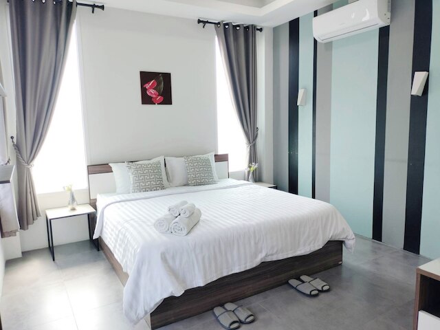 ヴィラ ラジャプルック エンタイア 3 ヴィラズ 7 ベッドルームズ ニア エアポート