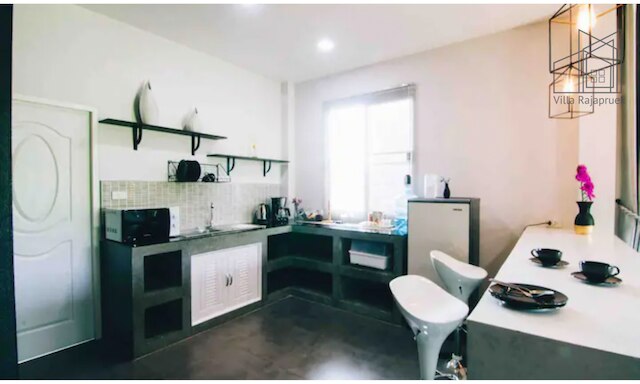 ヴィラ ラジャプルック エンタイア 3 ヴィラズ 7 ベッドルームズ ニア エアポート