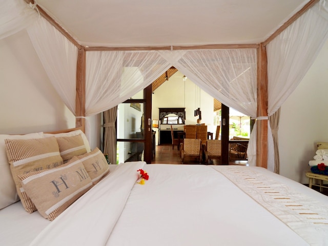 ヴィラ チャンディ ケチル ティガ バイ ヴィラ ファインダー