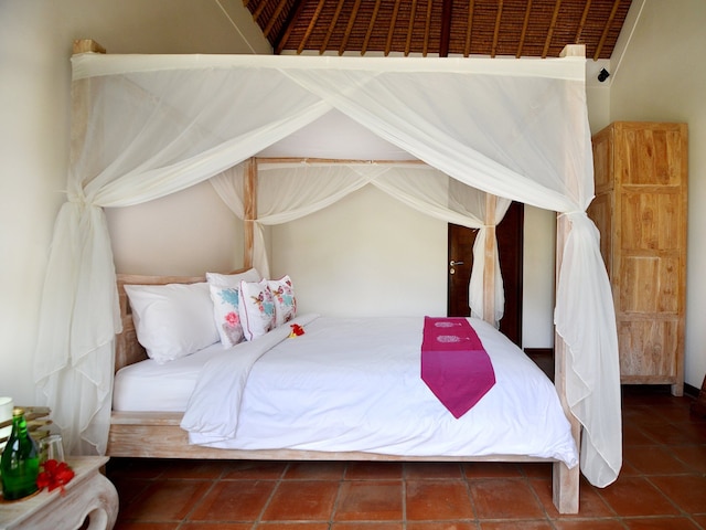 ヴィラ チャンディ ケチル ティガ バイ ヴィラ ファインダー