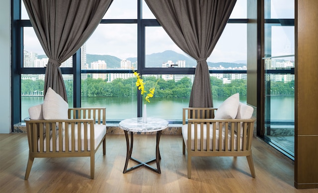 三亜シゥアン ダー インターナショナル ホテル (三亚双大国际酒店)