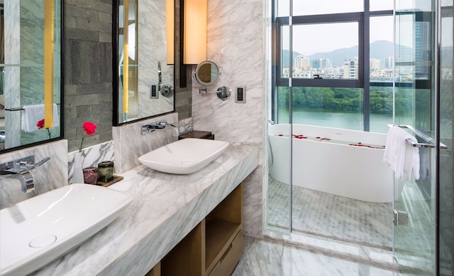 三亜シゥアン ダー インターナショナル ホテル (三亚双大国际酒店)