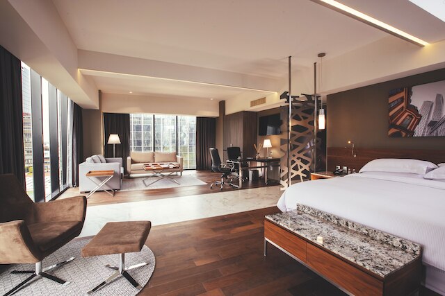 クリスタル グランド スイーツ インスルヘンテス