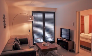 ブルーストーン ボーディング アパートメンツ