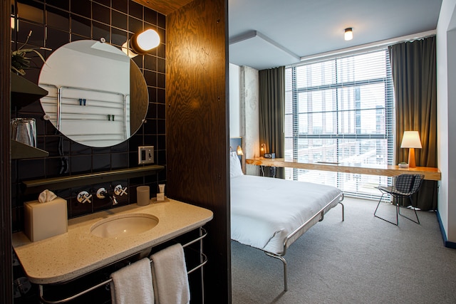 ザ エミリー ホテル