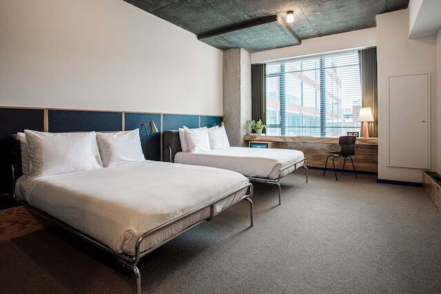 ザ エミリー ホテル