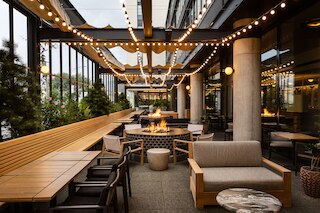 ザ エミリー ホテル