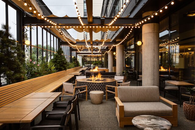 ザ エミリー ホテル