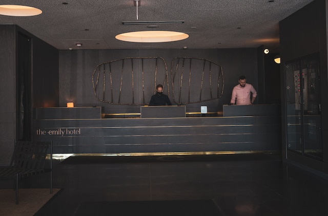 ザ エミリー ホテル