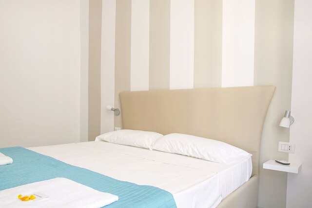 B&B ウニベルシタ