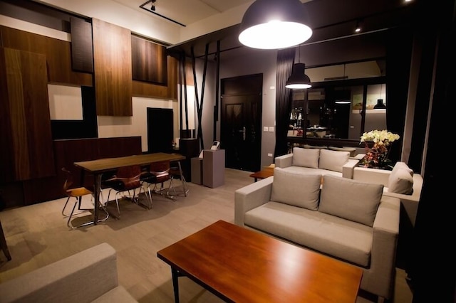 マンマン B アンド B (慢漫設計民宿本館)