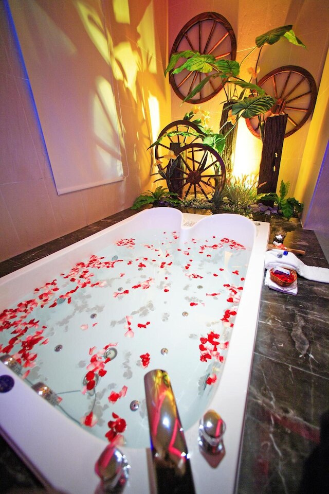 ブルー コースト スパ モーテル (蔚藍海岸休閒 SPA 汽車旅館)