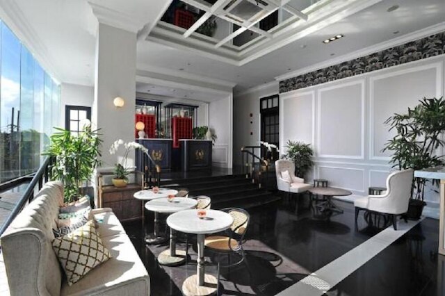 ブラバ スイーツ バイ ジア スラバヤ