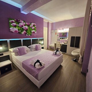 アルビス ルームズ ゲスト ハウス