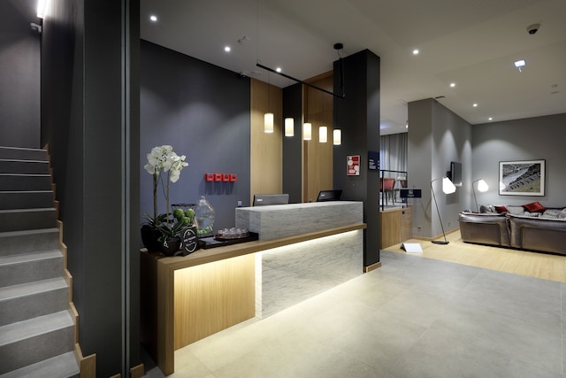 ユーロスターズ ポルト セントロ