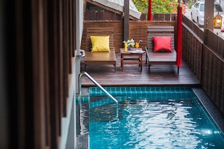 ナイトバザール イン ホテル