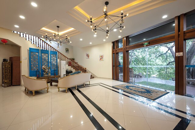 桂林クリスタル クレセント ムーン ホテル