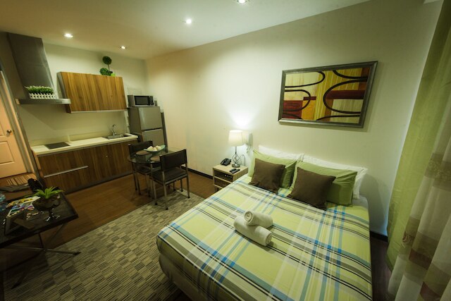 セブン ドアーズ イン グラマシー マカティ