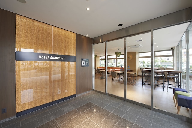 ホテルサンクローバー越谷駅前