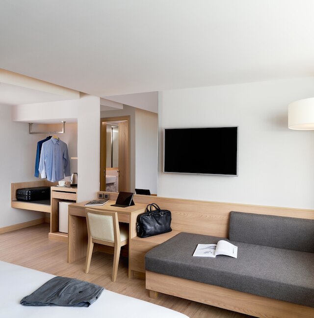 クリッタイ レジデンス