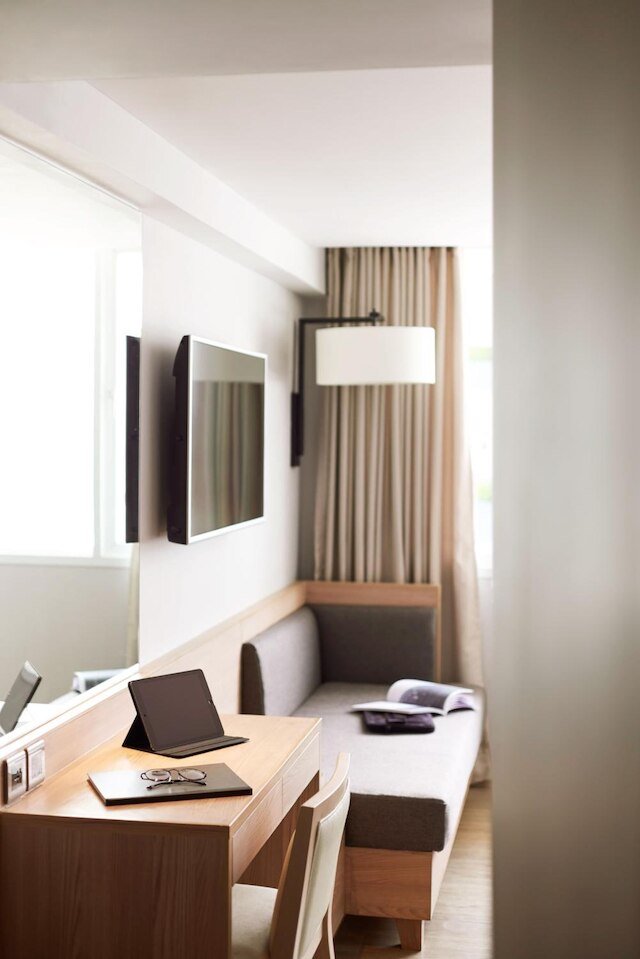 クリッタイ レジデンス