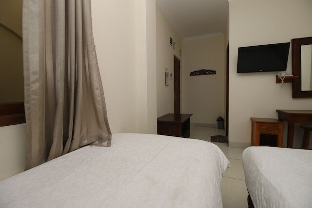 ホテル ヴァラ マリオボロ ジョグジャカルタ