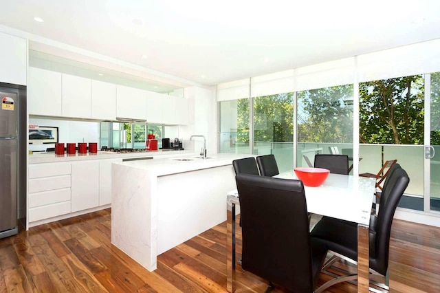 ブロードウェイ イン エルウッド オン ザ カナル