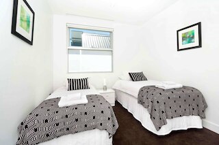 ブロードウェイ イン エルウッド オン ザ カナル