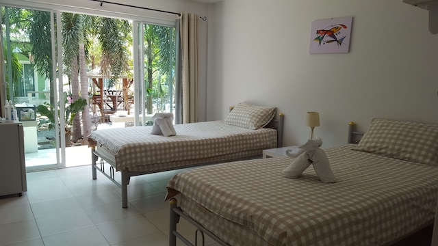 チャーリーズ バンガロー