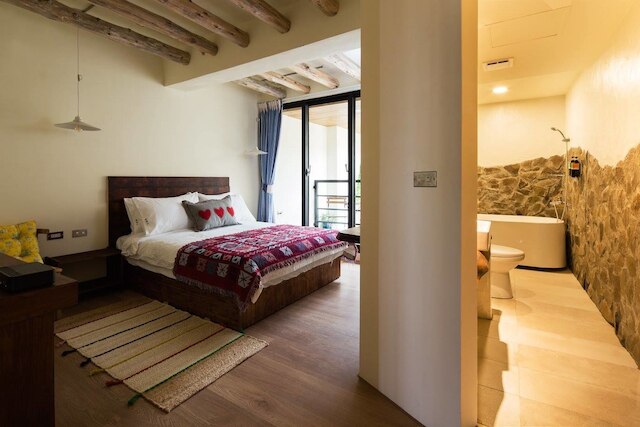 ハク ビーチ デイズ イン (南湾。白旅居)