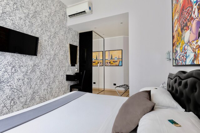 アイエッロ ルームズ