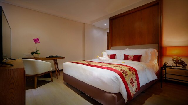 ロイヤル チューリップ スプリングヒル リゾート  ジンバラン