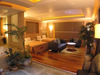 チャンシン ビジネス モーテル (長榮興商務汽車旅館 (台南館))