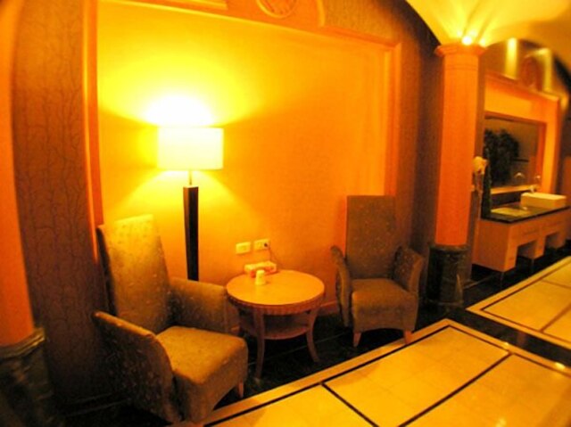 チャンシン ビジネス モーテル (長榮興商務汽車旅館 (台南館))