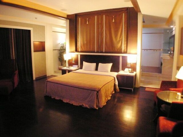 チャンシン ビジネス モーテル (長榮興商務汽車旅館 (台南館))