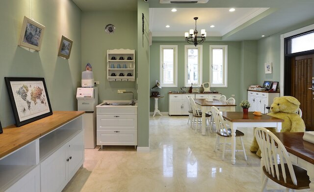 ダンシング バタフライ スライド ファミリー イン (蝶舞境安・宜蘭羅東溜滑梯親子民宿)