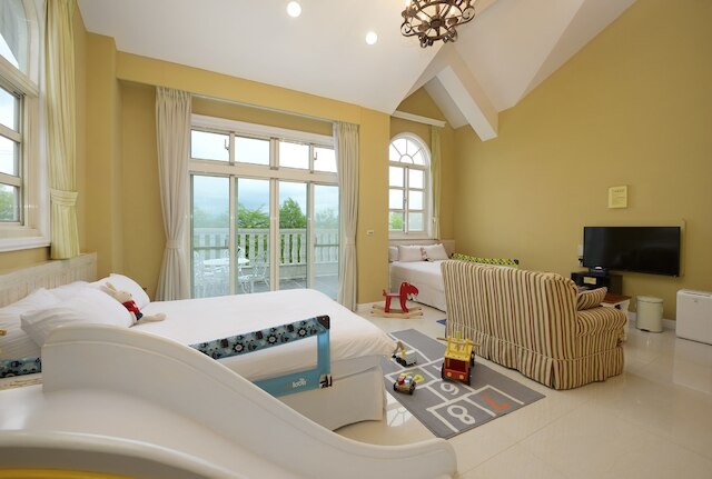 ダンシング バタフライ スライド ファミリー イン (蝶舞境安・宜蘭羅東溜滑梯親子民宿)