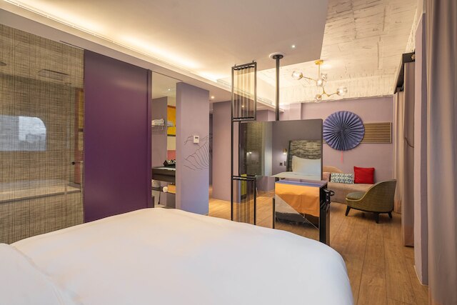 チェック イン ハイブ (雀客嗨夫旅館)