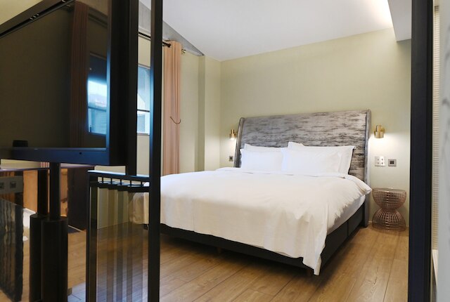 チェック イン ハイブ (雀客嗨夫旅館)