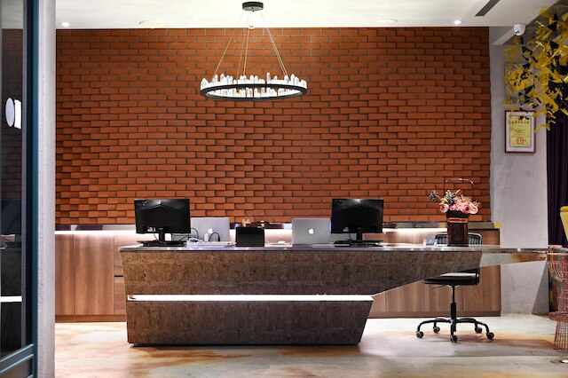 チェック イン ハイブ (雀客嗨夫旅館)