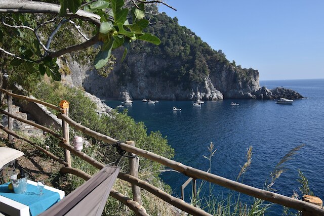 ベラ バイア グランピング