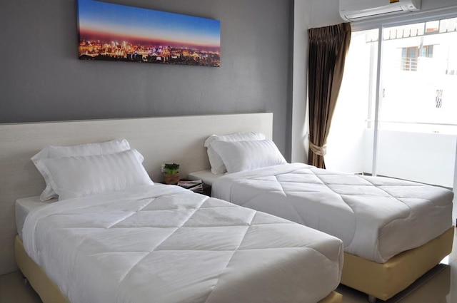 C ルーム (チョムチャン) アット エアポート