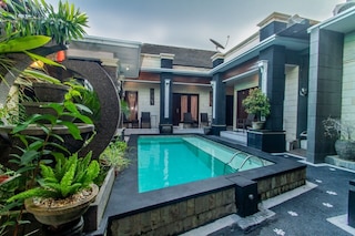 デナイズ・ゲストハウス・ジンバラン