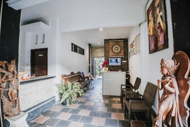 デナイズ・ゲストハウス・ジンバラン