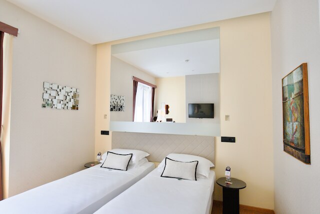 AH - ファッション ディストリクト