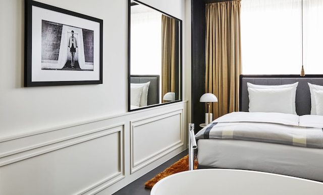 ルーマーズ ミュンヘン オートグラフ コレクション